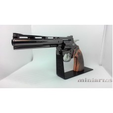 Модель пистолета Colt Python 357